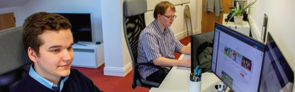 Home 6 Web developers creating WordPress Plugins